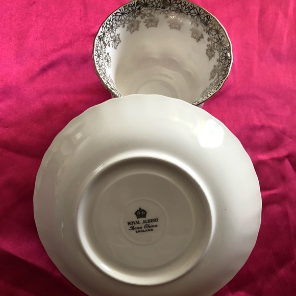 Royal Albert Bone China England - Picture 3 of 3